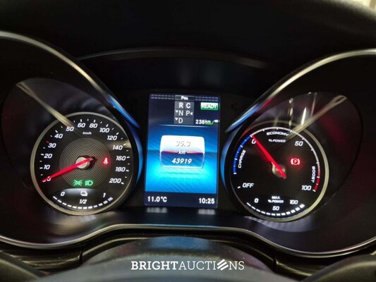 Mercedes-Benz Eqv300 7P. L2 204pk 2023, 2DAF204