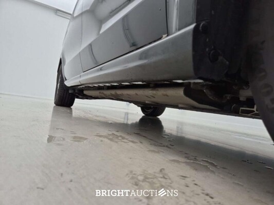 Mercedes-Benz Eqv300 7P. L2 204pk 2023, 2DAF204