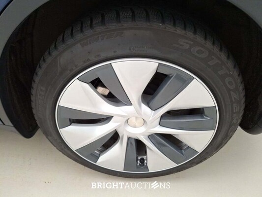 Tesla Model Y RWD 58 kWh 238pk 2022 (Origineel-NL), S-112-BF