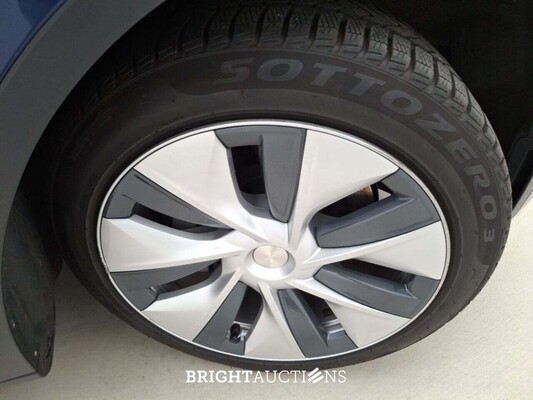 Tesla Model Y RWD 58 kWh 238pk 2022 (Origineel-NL), S-112-BF