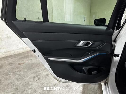 BMW 320e Touring Business Edition Plus M-Sport 204hp 2022 (Original-NL + 1. Besitzer) 3er G21, P-991-JH