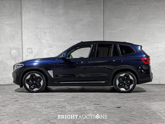 BMW iX3 High Executive 80 kWh 286pk 2021 G08 (Origineel-NL + 1e Eigenaar), N-444-RG