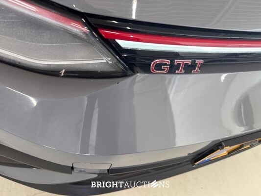 Volkswagen Golf GTI 2.0 TSI 301pk 2022, T-094-HR