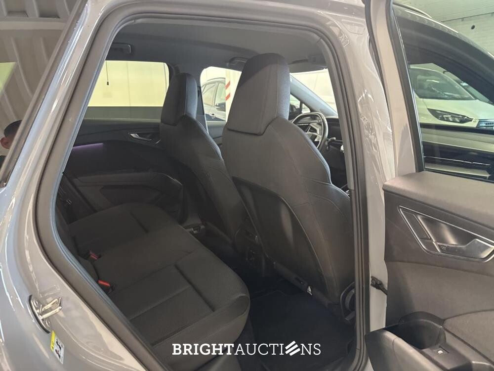 Audi Q4 e-tron 40 Advanced edition 77 kWh 204pk 2022 (Origineel-NL), P-402-HT