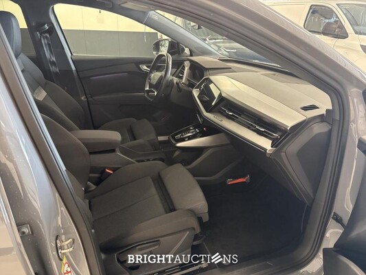 Audi Q4 e-tron 40 Advanced edition 77 kWh 204pk 2022 (Origineel-NL), P-402-HT