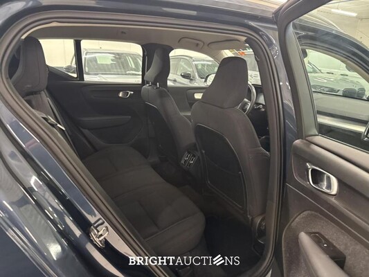 Volvo XC40 T2 Business Pro 1.5 129pk 2021 (Origineel-NL), L-290-FX