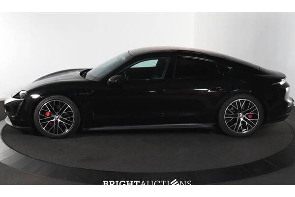 Porsche Taycan 4S Performance 84 kWh 489pk 2020, R-152-FL