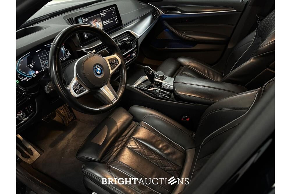BMW 545e High Executive xDrive 394pk 2021 (Origineel-NL) 5-Serie, K-418-RL