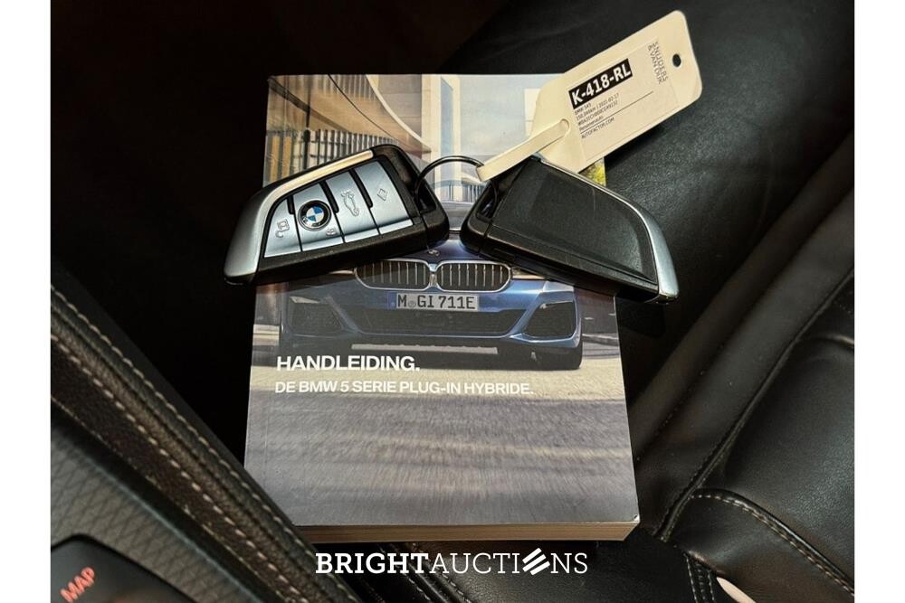 BMW 545e High Executive xDrive 394pk 2021 (Origineel-NL) 5-Serie, K-418-RL