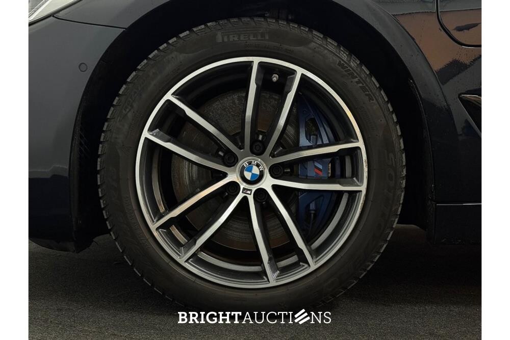 BMW 545e High Executive xDrive 394pk 2021 (Origineel-NL) 5-Serie, K-418-RL