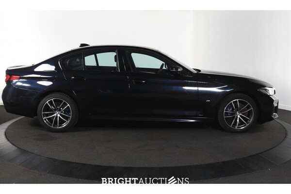 BMW 545e High Executive xDrive 394pk 2021 (Origineel-NL) 5-Serie, K-418-RL
