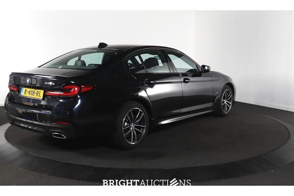 BMW 545e High Executive xDrive 394pk 2021 (Origineel-NL) 5-Serie, K-418-RL