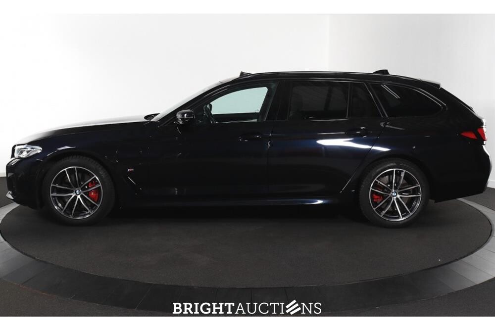 BMW 530e Business Edition Plus M Sport 292pk 2021 (Origineel-NL) 5-Serie, L-844-SL