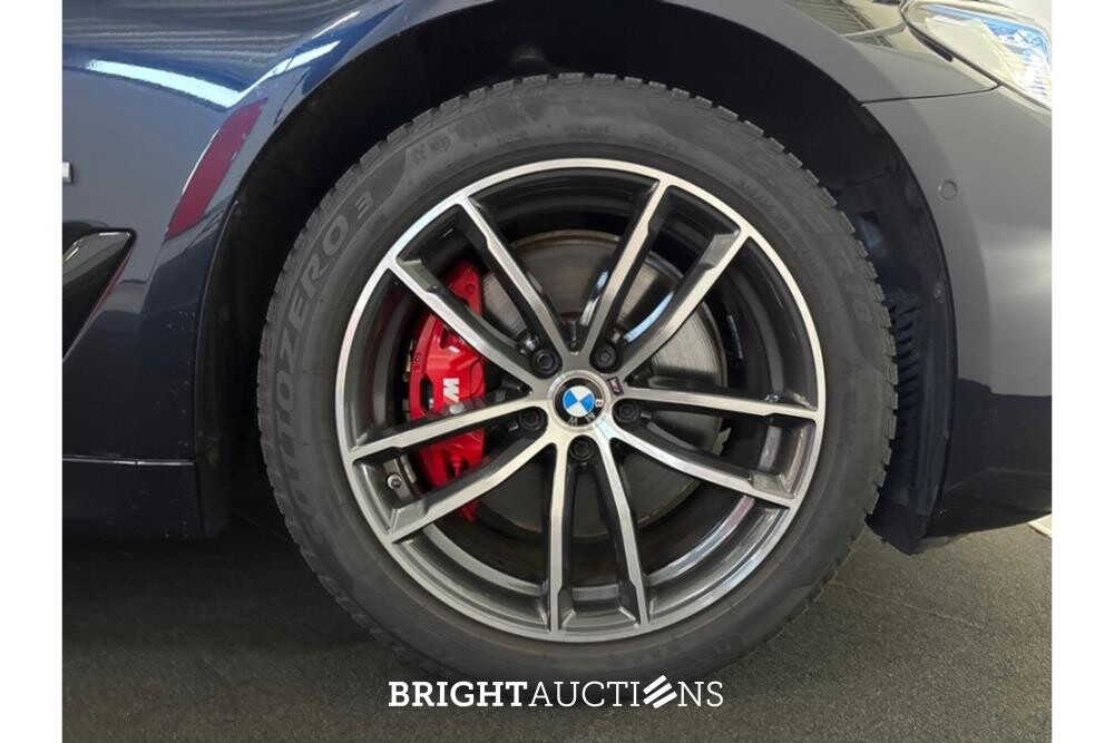 BMW 530e Business Edition Plus M Sport 292pk 2021 (Origineel-NL) 5-Serie, L-844-SL