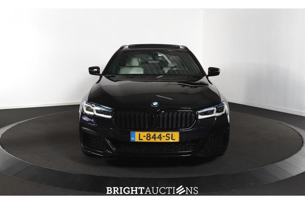 BMW 530e Business Edition Plus M Sport 292pk 2021 (Origineel-NL) 5-Serie, L-844-SL