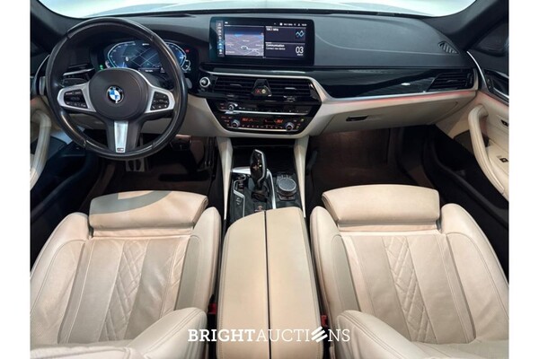 BMW 530e Business Edition Plus M Sport 292pk 2021 (Origineel-NL) 5-Serie, L-844-SL