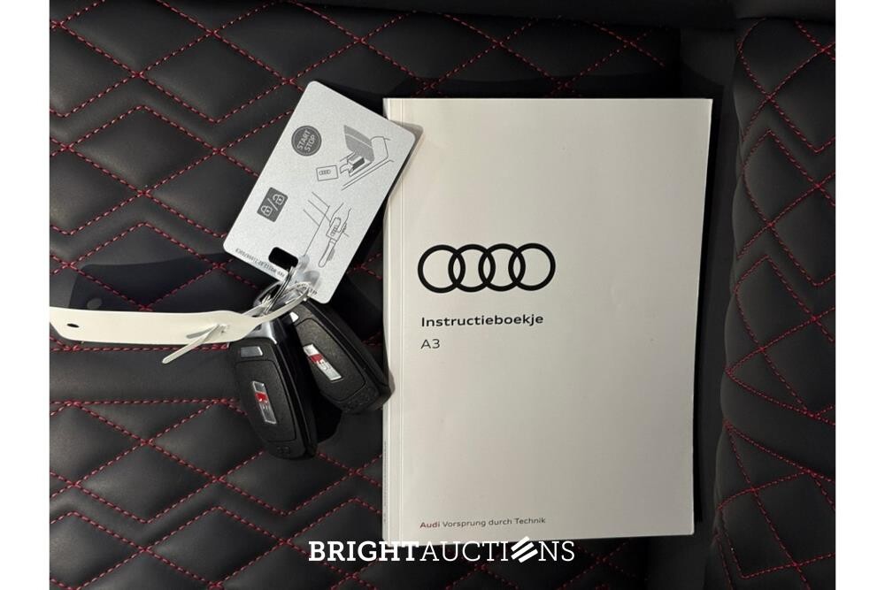 Audi S3 2.0 TFSI Quattro 310pk 2021 (Origineel-NL), L-824-BX