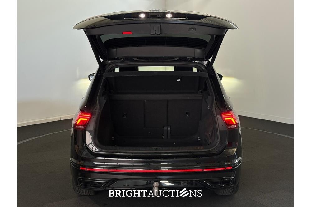 Volkswagen Tiguan R-Line Business 1.5 TSI 149pk 2021, X-449-JR