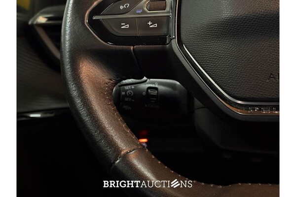 Peugeot 208 Blue Lease Allure 1.5 BlueHDi 102pk 2021 (Origineel-NL), K-372-NP