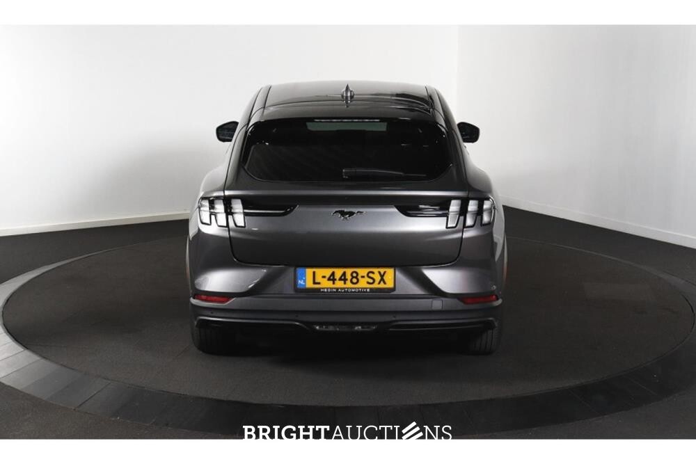 Ford Mustang RWD 75 kWh 258pk 2021 (Origineel-NL), L-448-SX