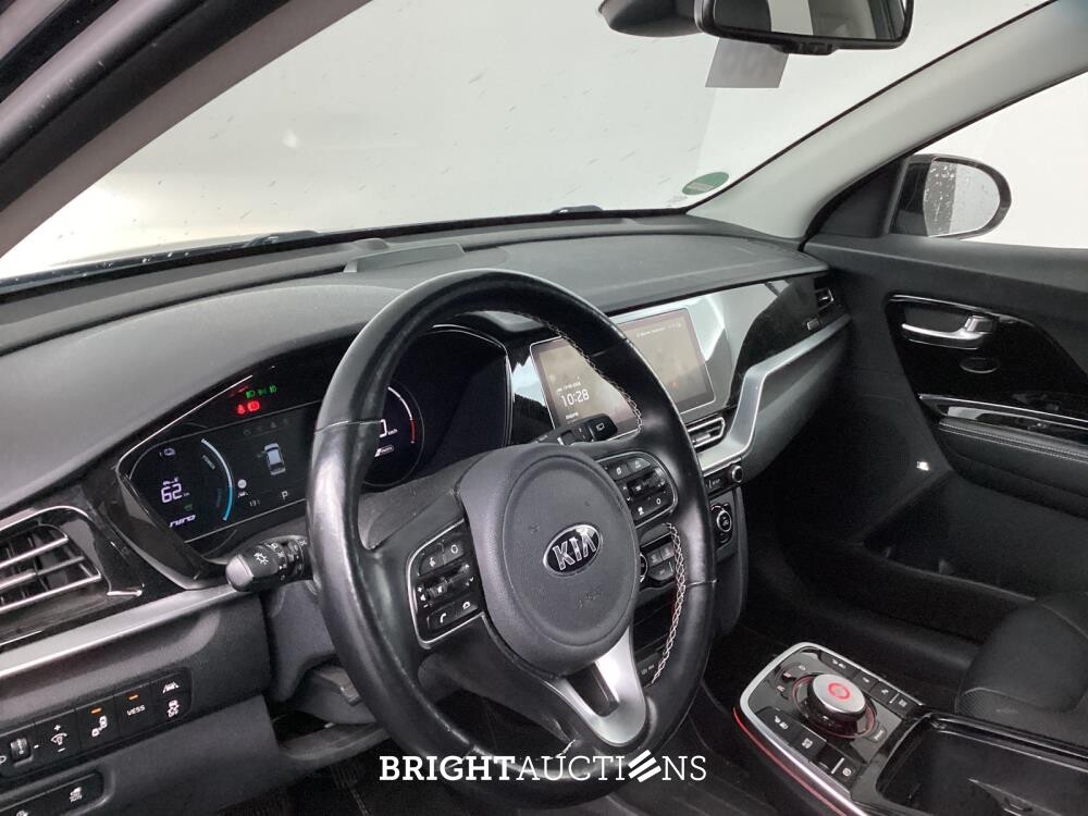 Kia Niro e- ExecutiveLine 64 kWh 204pk 2021 (Origineel-NL), L-010-BH