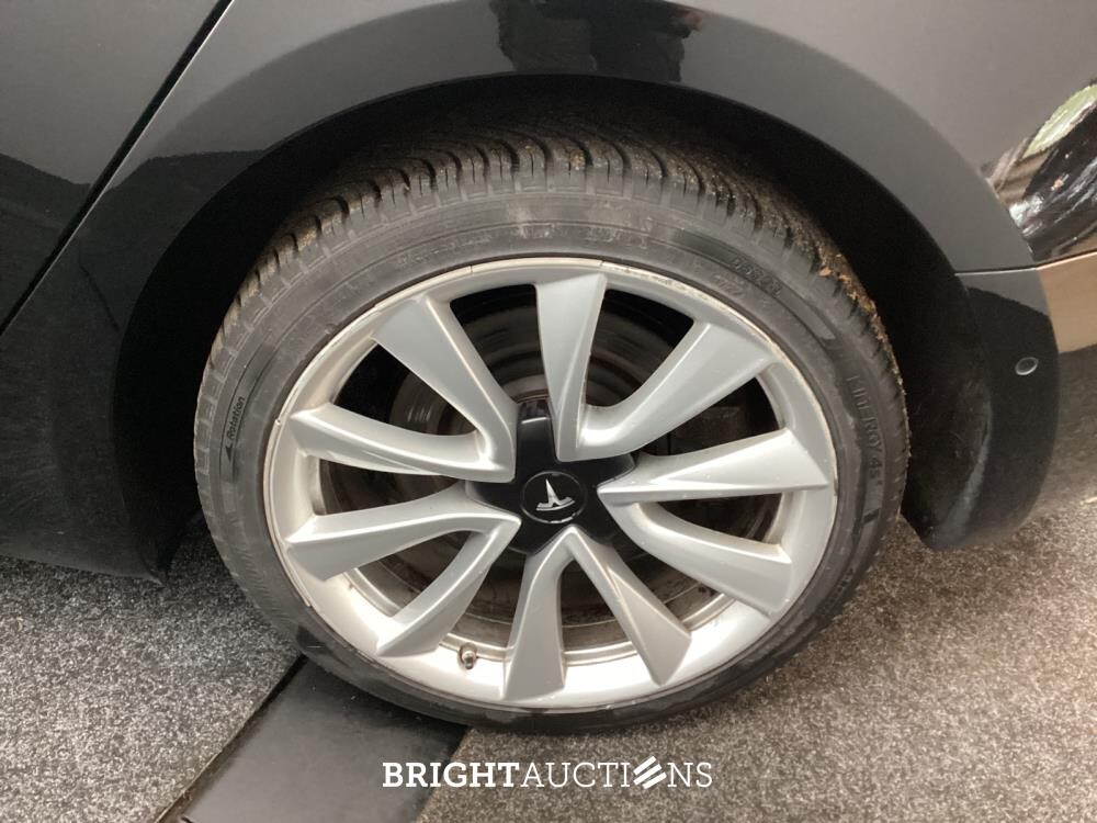 Tesla Model 3 Standard RWD Plus 60 kWh 238pk 2019 (Origineel-NL), G-998-TJ