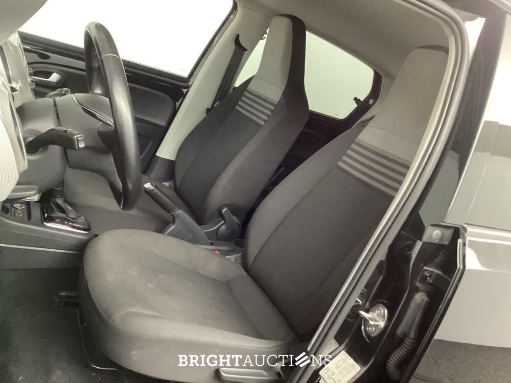 Volkswagen up! e- e-up! 83pk 2021, P-610-LH