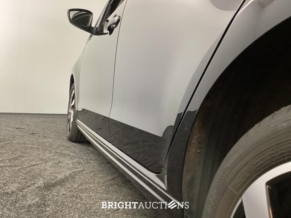 Volkswagen up! e- e-up! 83pk 2021, P-610-LH