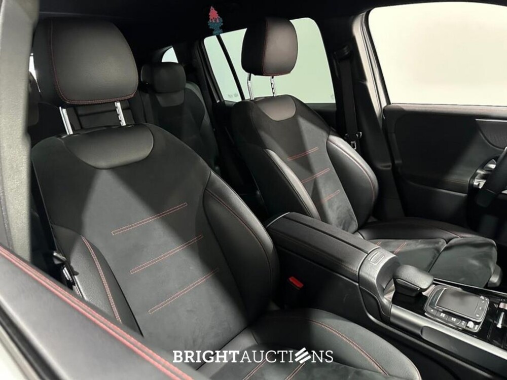 Mercedes-Benz EQB 250+71 Business Edition AMG Line 71 kWh 190pk 2024 (Origineel-NL) EQB-Klasse, X-588-RK