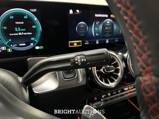 Mercedes-Benz EQB 250+71 Business Edition AMG Line 71 kWh 190pk 2024 (Origineel-NL) EQB-Klasse, X-588-RK