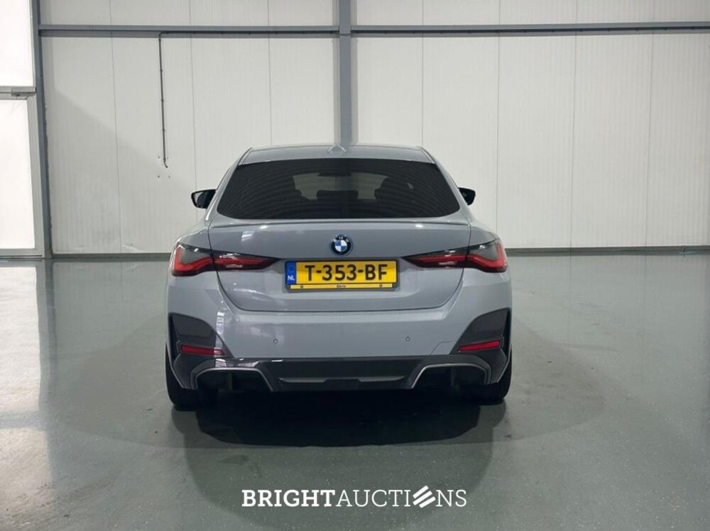 BMW i4 eDrive35 M-pakket 70 kWh 286pk 2023 (Origineel-NL), T-353-BF
