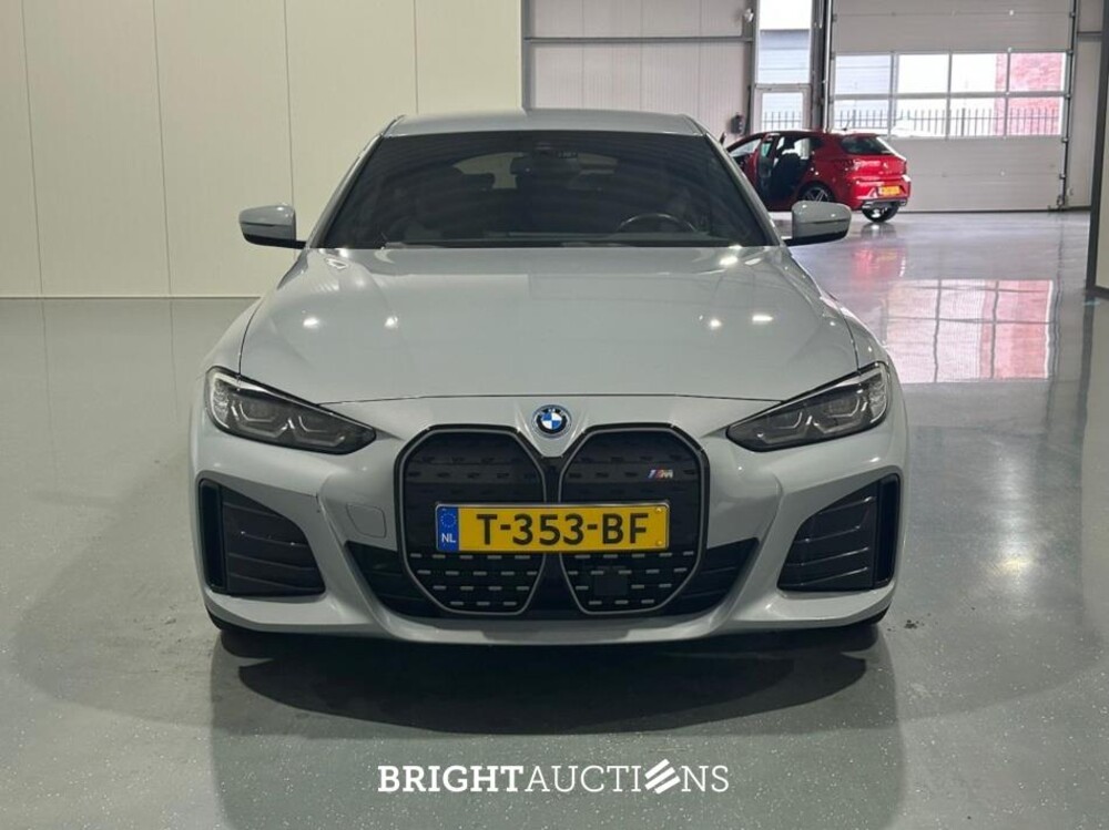 BMW i4 eDrive35 M-pakket 70 kWh 286pk 2023 (Origineel-NL), T-353-BF