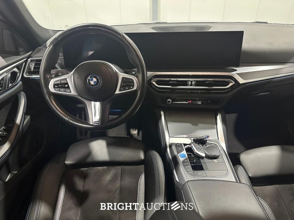 BMW i4 eDrive35 M-pakket 70 kWh 286pk 2023 (Origineel-NL), T-353-BF