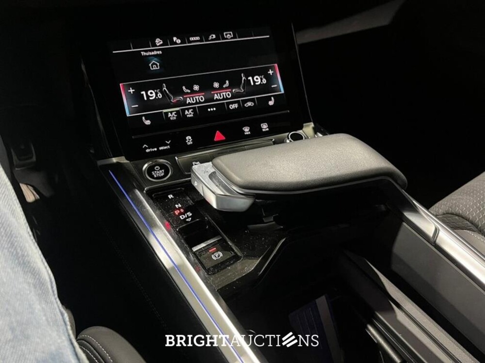 Audi Q8 55 S Edition Quattro 115 kWh 408pk 2023 (Origineel-NL), X-740-GR