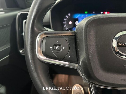 Volvo XC40 Recharge Core 70 kWh 231pk 2023 (Origineel-NL), S-302-PT