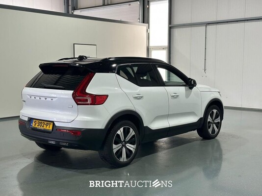 Volvo XC40 Recharge Core 70 kWh 231pk 2023 (Origineel-NL), S-302-PT