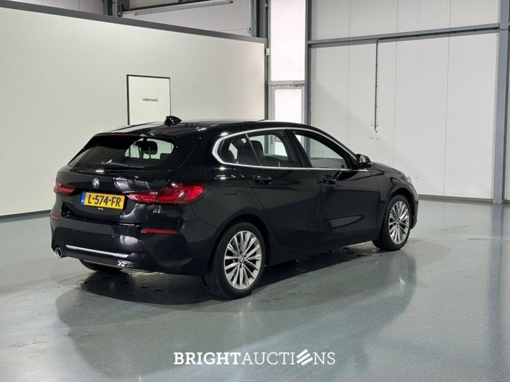 BMW 118i 1-serie Business Edition Plus 136pk 2021 (Origineel-NL) 1-Serie, L-574-FR