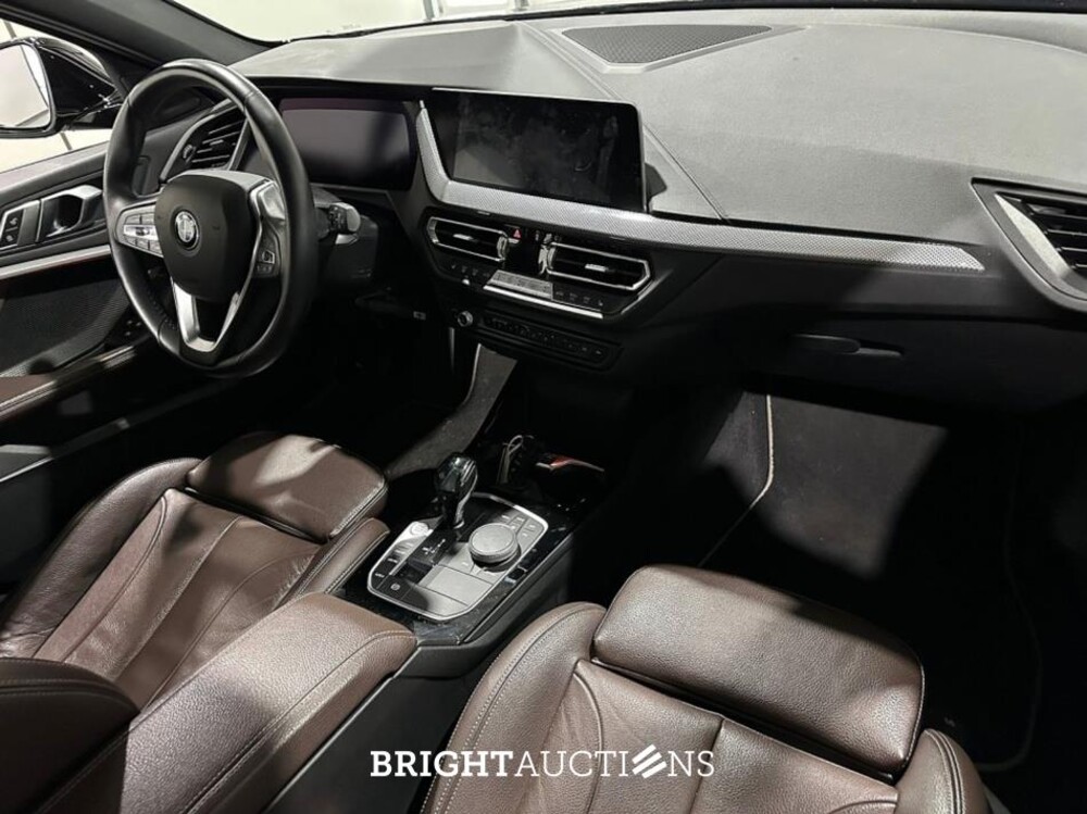 BMW 118i 1-serie Business Edition Plus 136pk 2021 (Origineel-NL) 1-Serie, L-574-FR