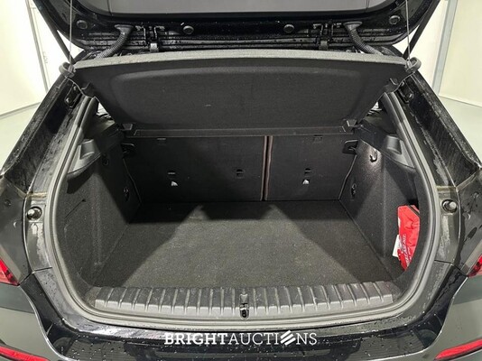 BMW 118i 1-serie Business Edition Plus 136pk 2021 (Origineel-NL) 1-Serie, L-574-FR