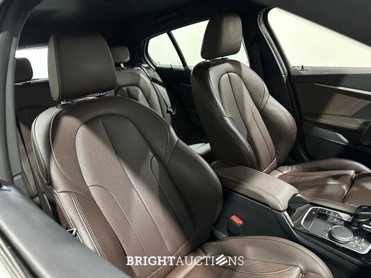 BMW 118i 1-serie Business Edition Plus 136pk 2021 (Origineel-NL) 1-Serie, L-574-FR