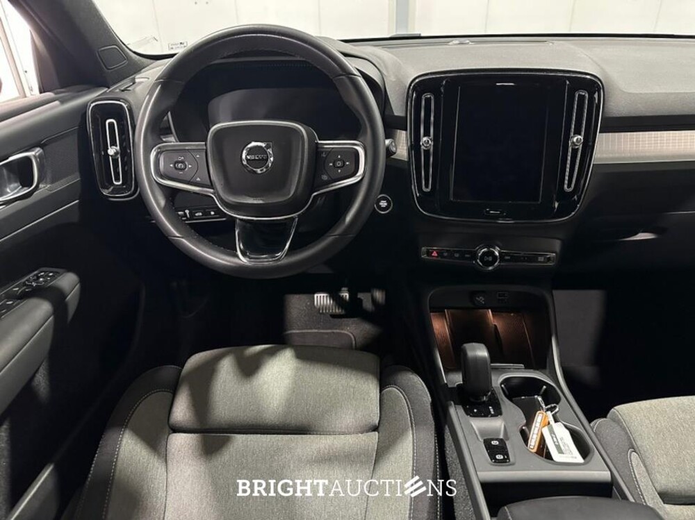 Volvo XC40 T4 Plug-in Hybrid Core Bright 1.5 211pk 2023 (Origineel-NL), S-306-LF