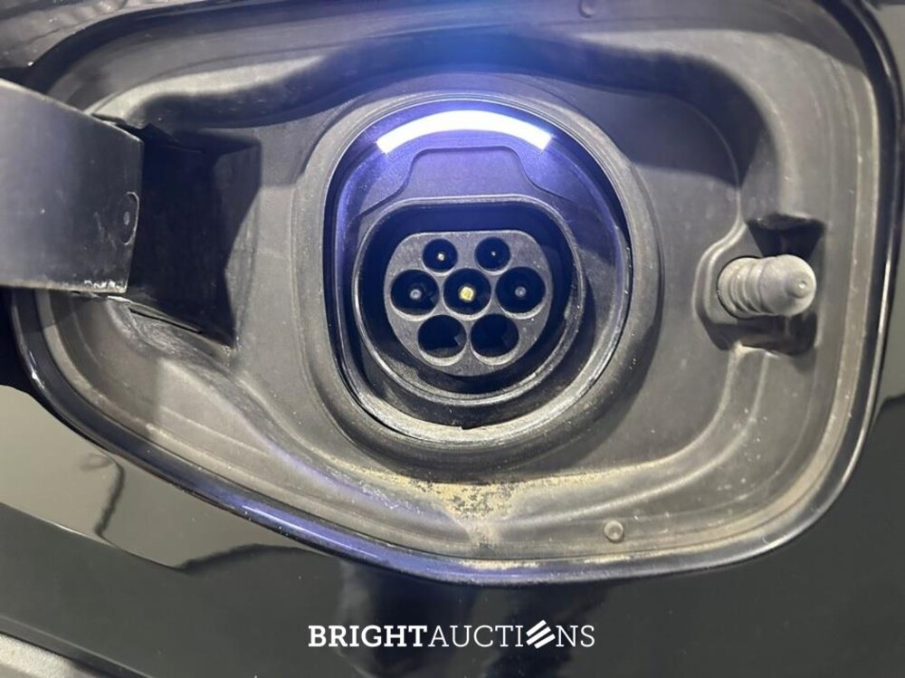 Volvo XC40 T4 Plug-in Hybrid Core Bright 1.5 211pk 2023 (Origineel-NL), S-306-LF