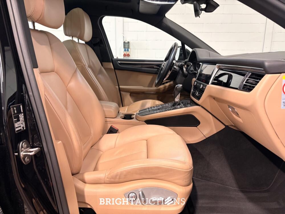 Porsche Macan 2.0 245pk 2020, J-631-JX