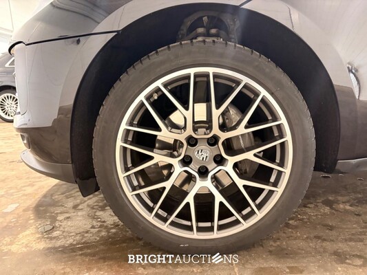 Porsche Macan 2.0 245pk 2020, J-631-JX