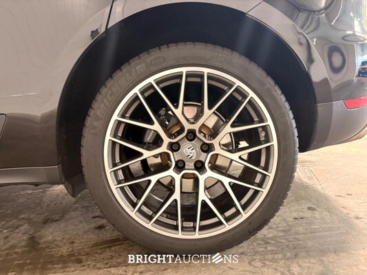 Porsche Macan 2.0 245pk 2020, J-631-JX