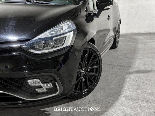 Renault Clio 1.6 R.S. Trophy 220pk 2015, K-787-PD