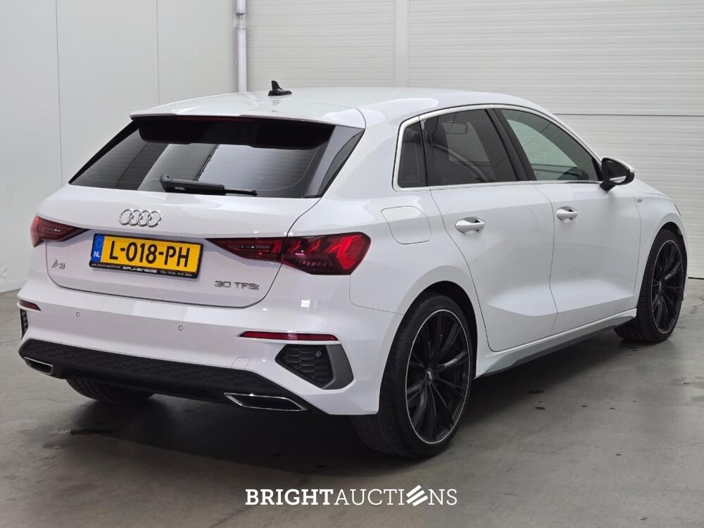 Audi A3 Sportback 30 S edition TFSI 110pk 2021 (Origineel-NL), L-018-PH