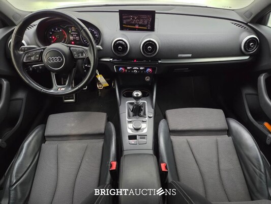Audi A3 Sportback CoD Sport S-Line Edition 1.4 TFSI 150pk 2017 (Origineel-NL), PF-852-H