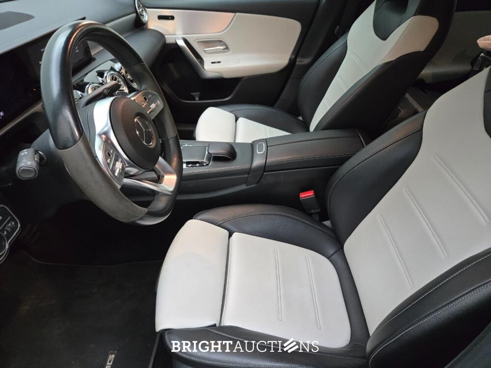 Mercedes-Benz A180 Business Solution AMG 136pk 2019 A-klasse, X-073-VB