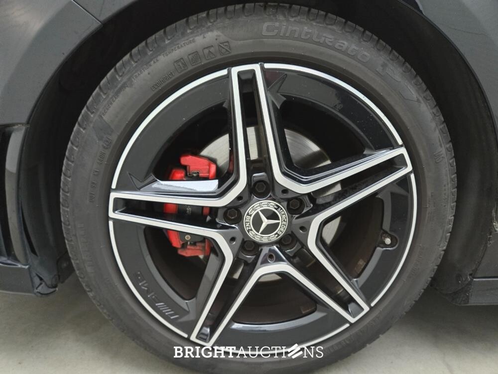 Mercedes-Benz A180 Business Solution AMG 136pk 2019 A-klasse, X-073-VB